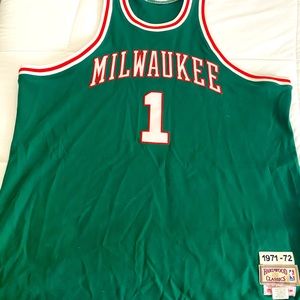 Milwaukee Bucks (Robertson) Jersey